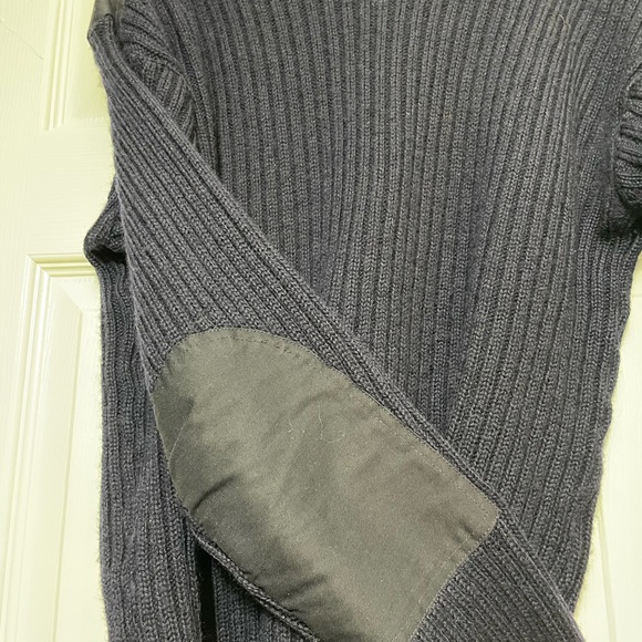 L.L. Bean Men’s Vintage Dark Blue Wool Crewneck Sweater - Picture 3 of 3